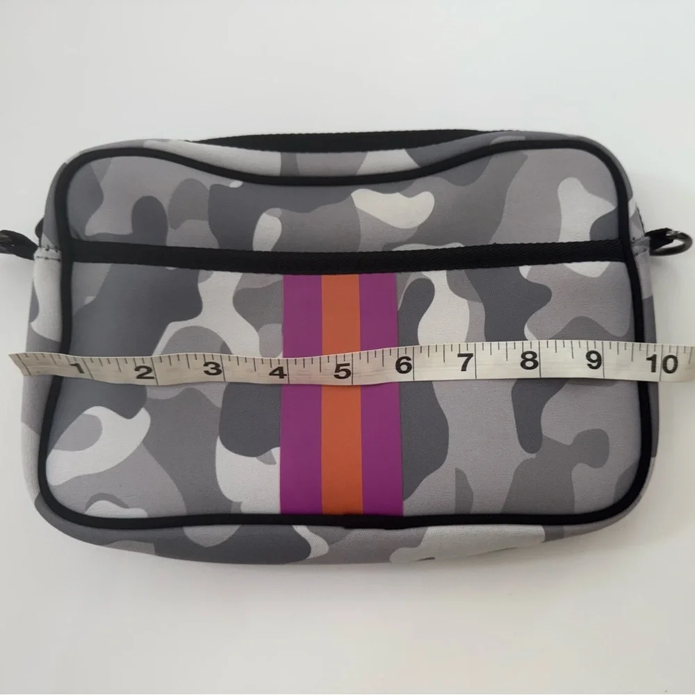 Stylish Gray Camouflage Crossbody Bag with Pink Strap